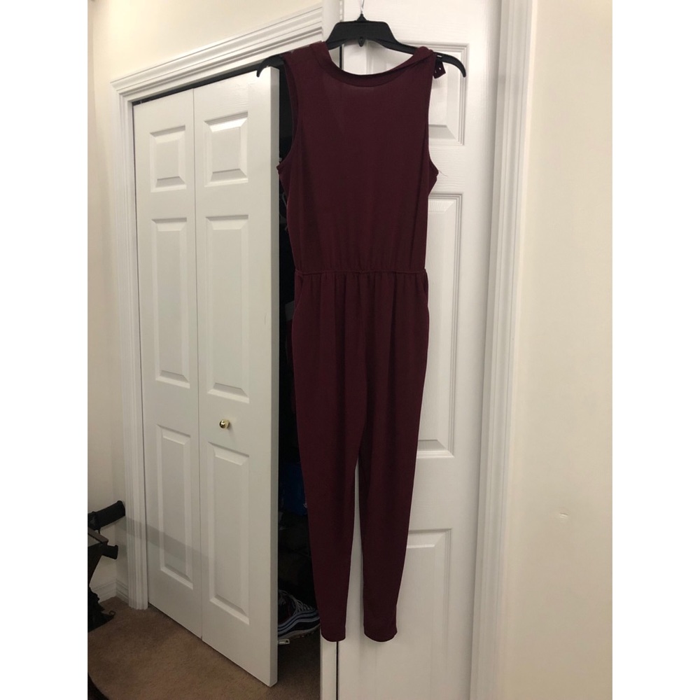 Burgundy jumper